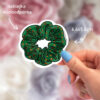 scrunchie-naklejka-kraina-wzorow-wielkosc
