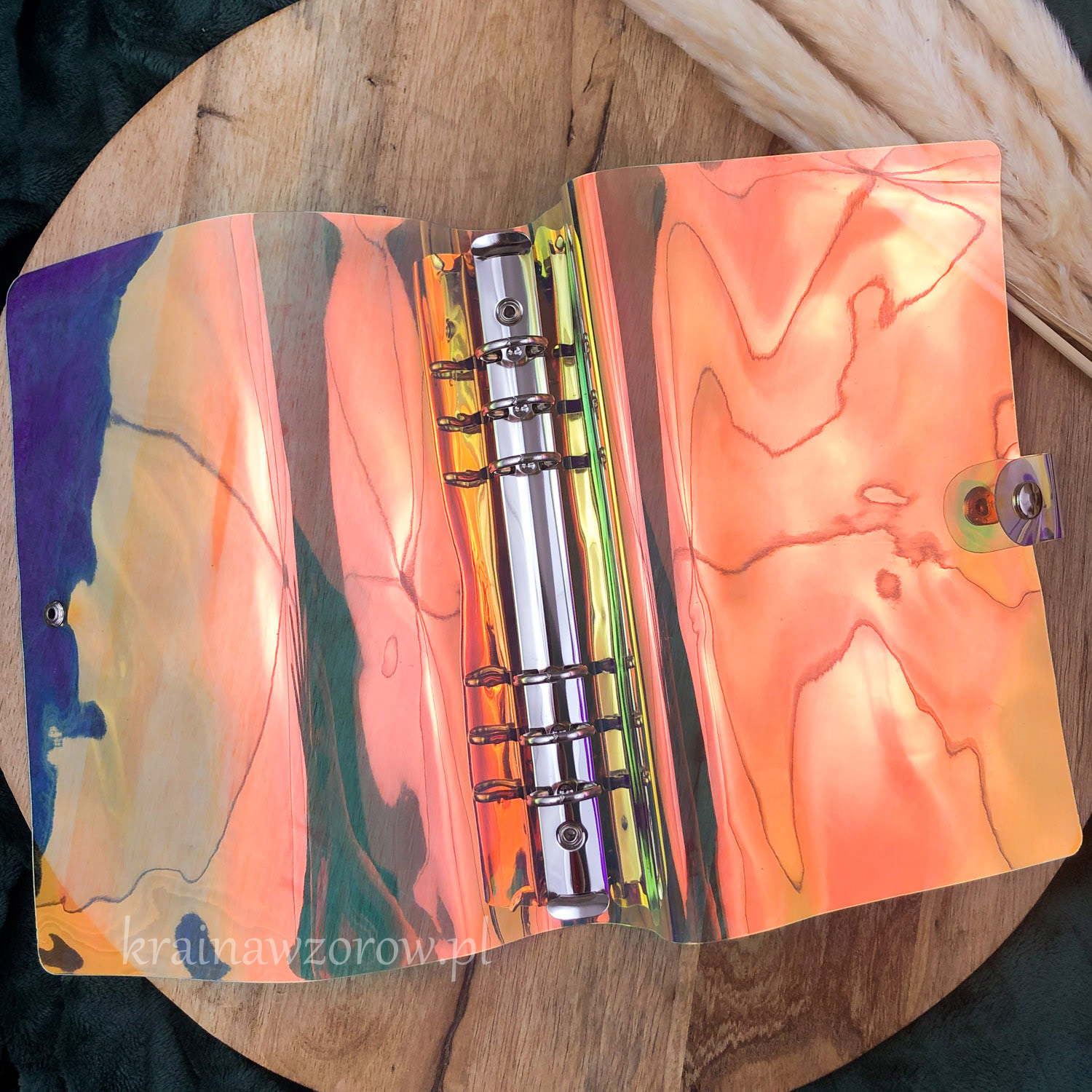 binder-okladka-a5-skorzany-organizer-przezroczysty-opalizujacy-krainawzorow-pl-1 binder-okladka-a5-skorzany-organizer-przezroczysty-opalizujacy-krainawzorow-pl-1