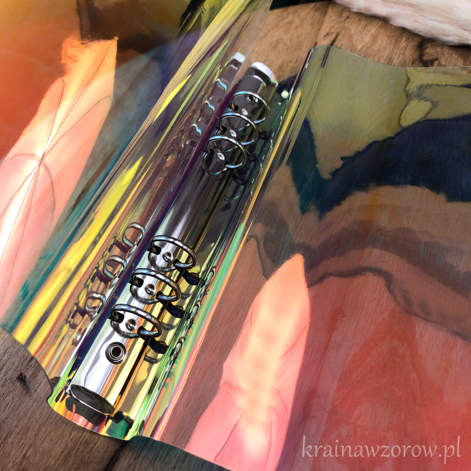 binder-okladka-a5-skorzany-organizer-przezroczysty-opalizujacy-krainawzorow-pl-2 binder-okladka-a5-skorzany-organizer-przezroczysty-opalizujacy-krainawzorow-pl-2