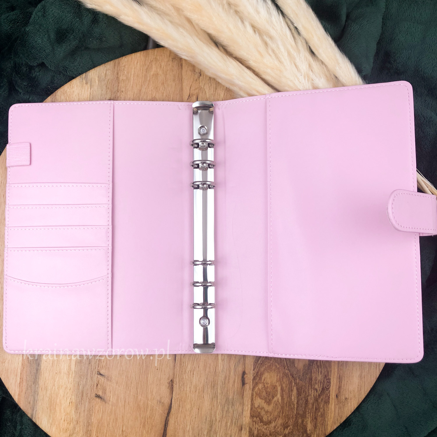 binder-okladka-a5-skorzany-organizer-rozowy-krainawzorow-pl-1 binder-okladka-a5-skorzany-organizer-rozowy-krainawzorow-pl-1