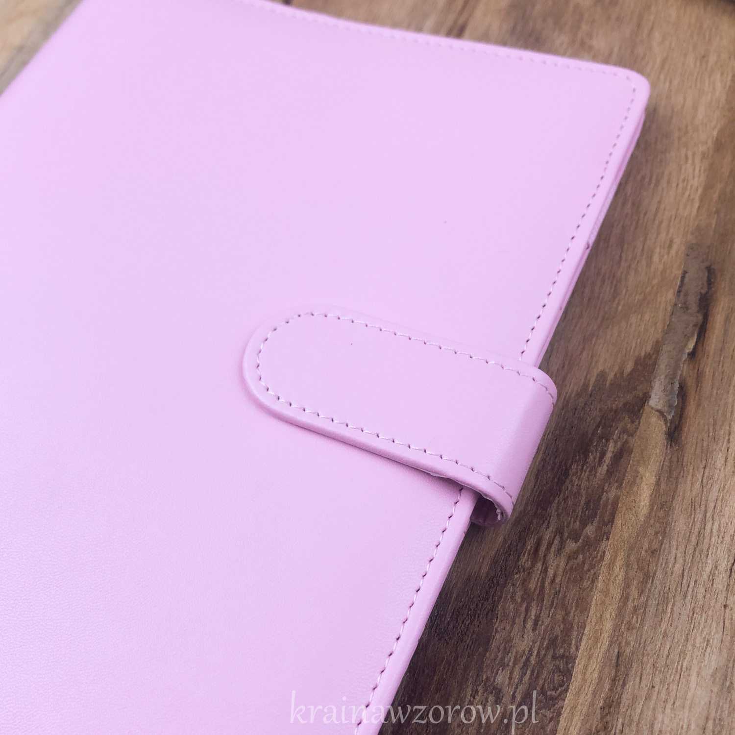 binder-okladka-a5-skorzany-organizer-rozowy-krainawzorow-pl-5 binder-okladka-a5-skorzany-organizer-rozowy-krainawzorow-pl-5