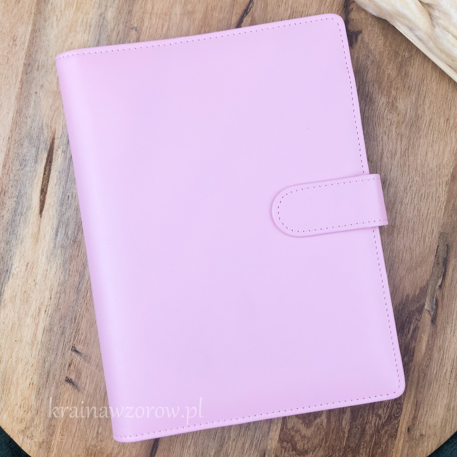 binder-okladka-a5-skorzany-organizer-rozowy-krainawzorow-pl binder-okladka-a5-skorzany-organizer-rozowy-krainawzorow-pl