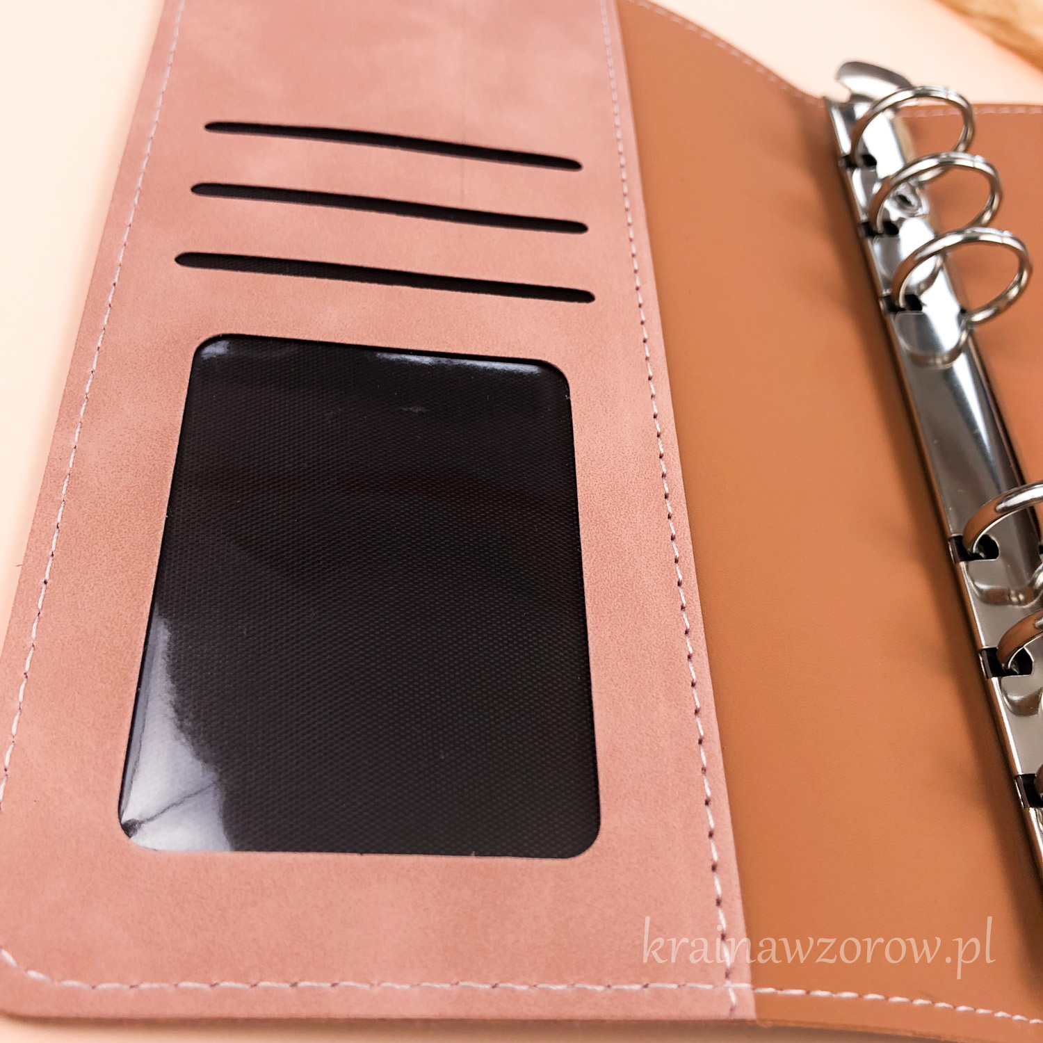 binder-okladka-a6-skorzany-miekki-organizer-krainawzorow-pl-2 binder-okladka-a6-skorzany-miekki-organizer-krainawzorow-pl-2
