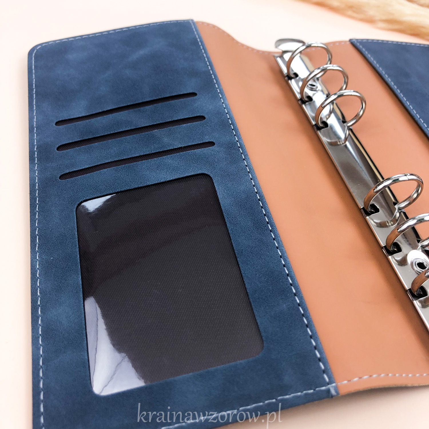 binder-okladka-a6-skorzany-miekki-organizer-niebieski-jeans-krainawzorow-pl-2 binder-okladka-a6-skorzany-miekki-organizer-niebieski-jeans-krainawzorow-pl-2
