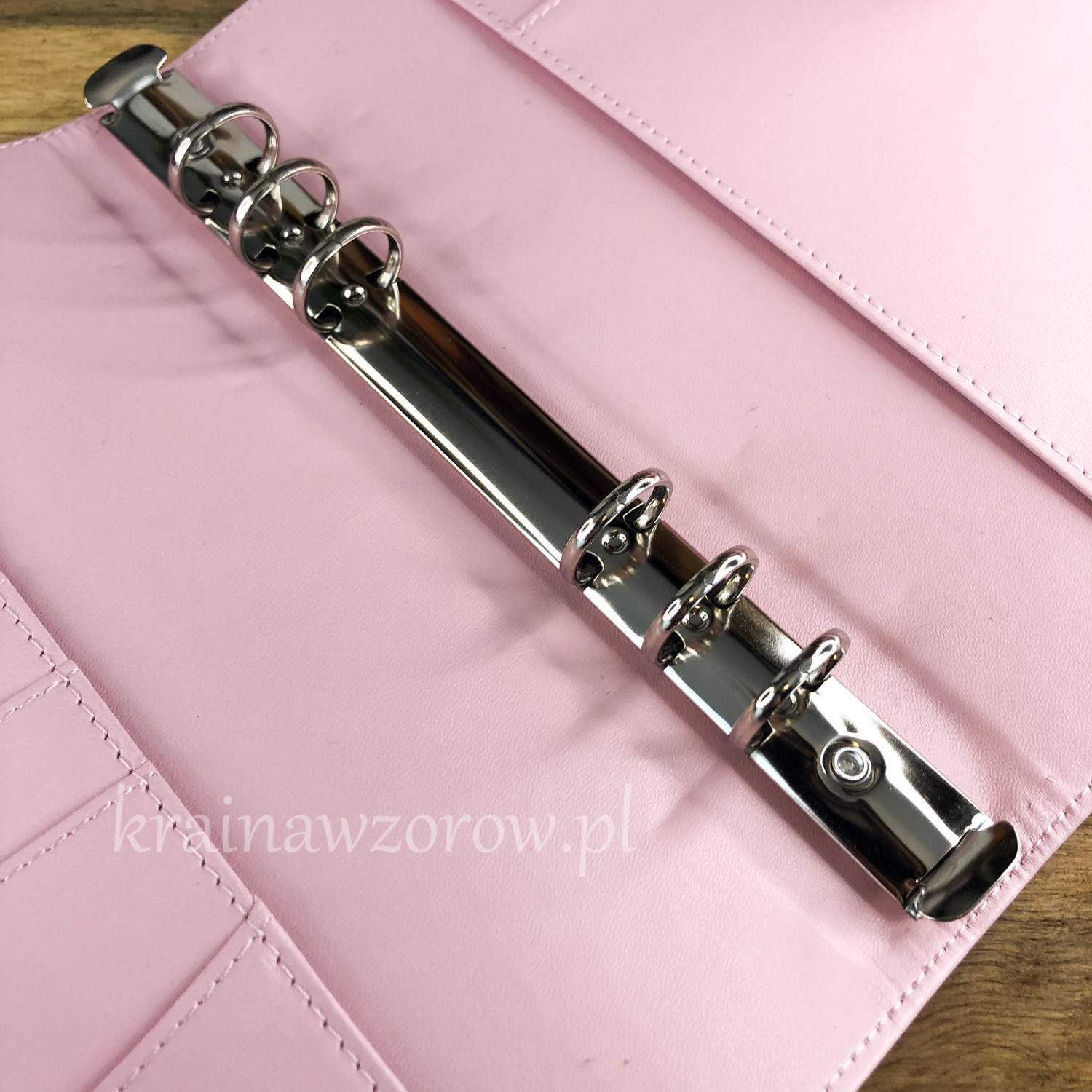 binder-okladka-a5-organizer-holograficzna-srebrna-krainawzorow-pl-2 binder-okladka-a5-organizer-holograficzna-srebrna-krainawzorow-pl-2