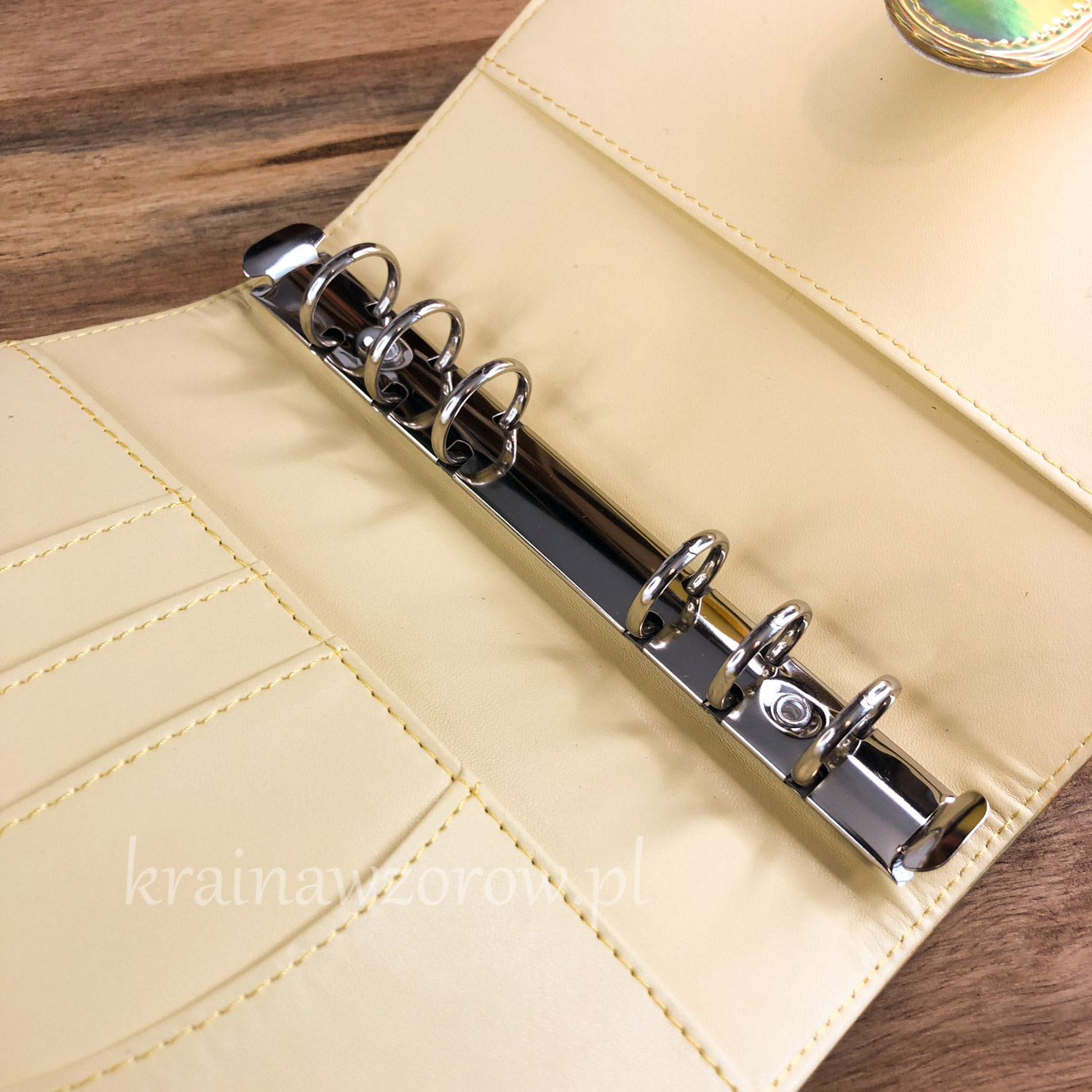 binder-okladka-a6-organizer-holograficzna-zlota-krainawzorow-pl-2 binder-okladka-a6-organizer-holograficzna-zlota-krainawzorow-pl-2