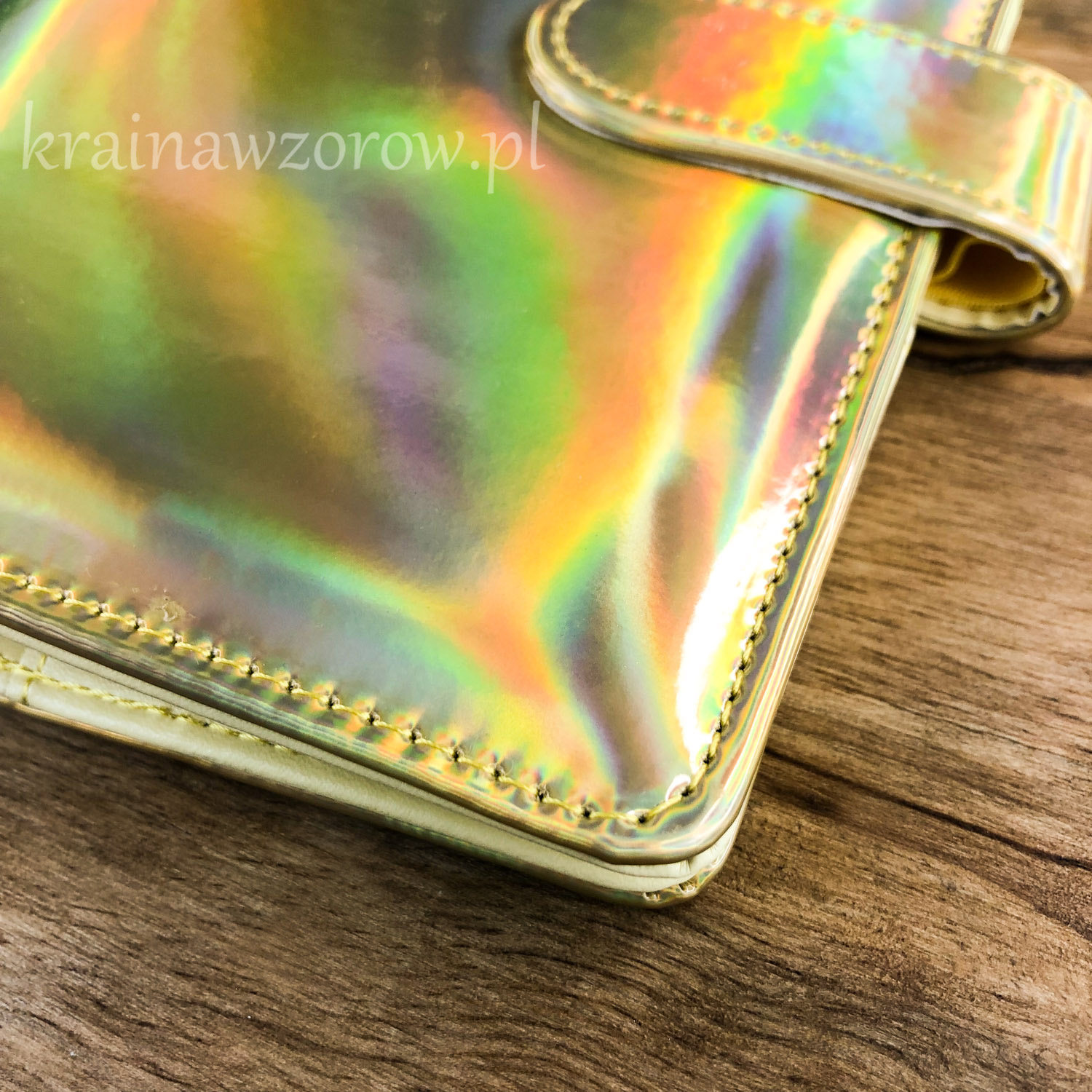 binder-okladka-a6-organizer-holograficzna-zlota-krainawzorow-pl-5 binder-okladka-a6-organizer-holograficzna-zlota-krainawzorow-pl-5