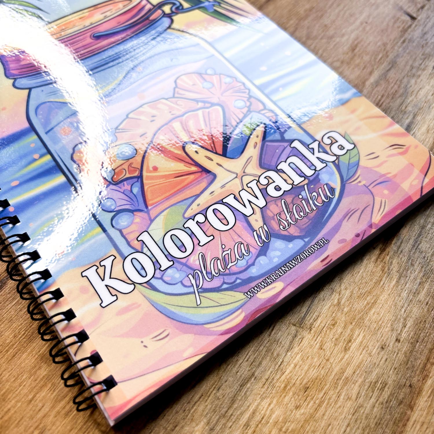 kolorowanka-na-spirali-plaza-w-sloiku-krainawzorow-pl-10 kolorowanka-na-spirali-plaza-w-sloiku-krainawzorow-pl-10.jpg