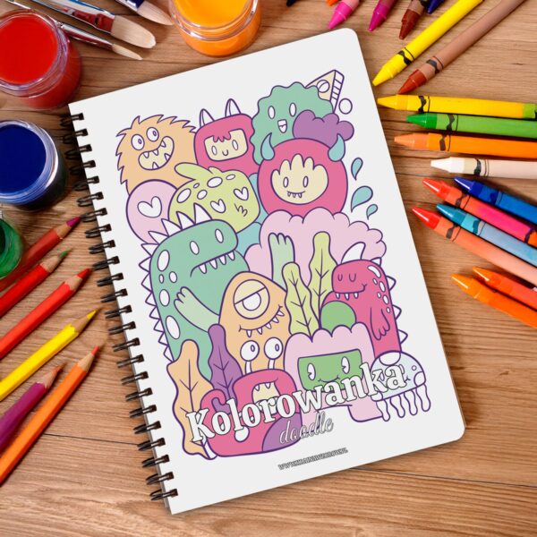 kolorowanka-okladka-kredki-doodle